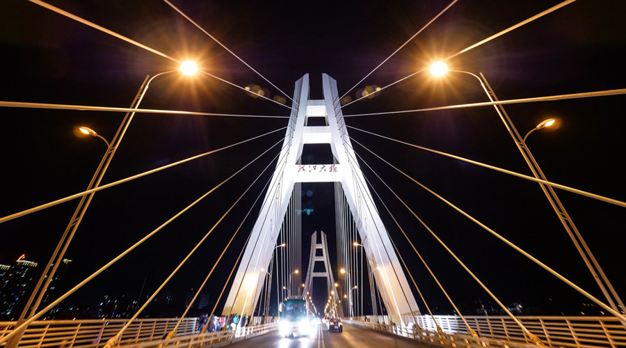 朝陽(yáng) 朝陽(yáng)